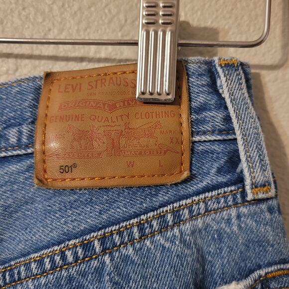 Levis Premium 501 Womens Big E Button Fly Jeans Size 25 Blue Distressed - Picture 8 of 12